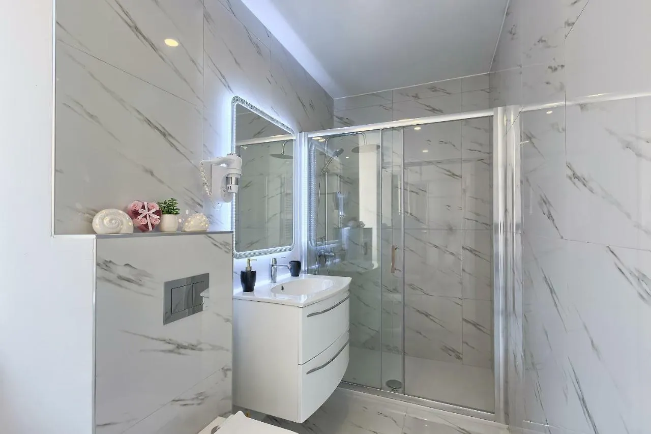 Hedone Luxury Apartment With Free Parking Pula